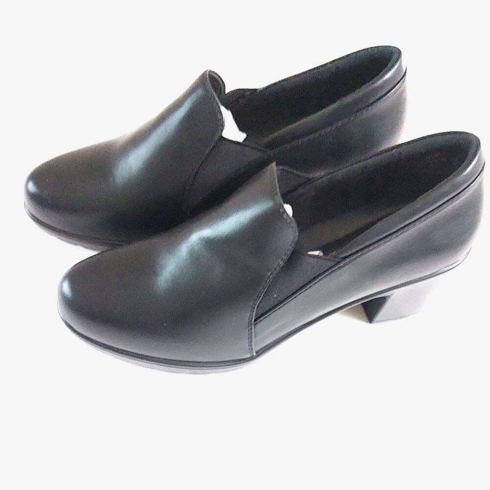 DREAM PAIRS Women’s Chunky Low Block Heel Pumps, Size 9
